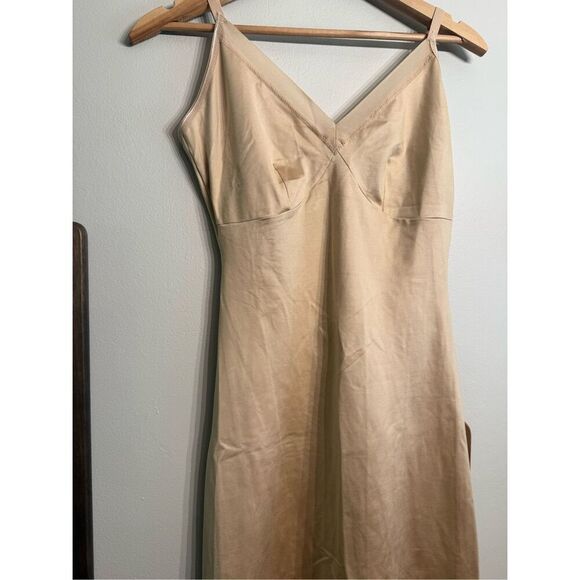Spanx Nude Tan Simplicity Lingerie Full Shaping Strap Half Slip Shapewear Large - Picture 2 of 5